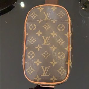 💯Authentic Louis Vuitton Gange Belt bag monogram